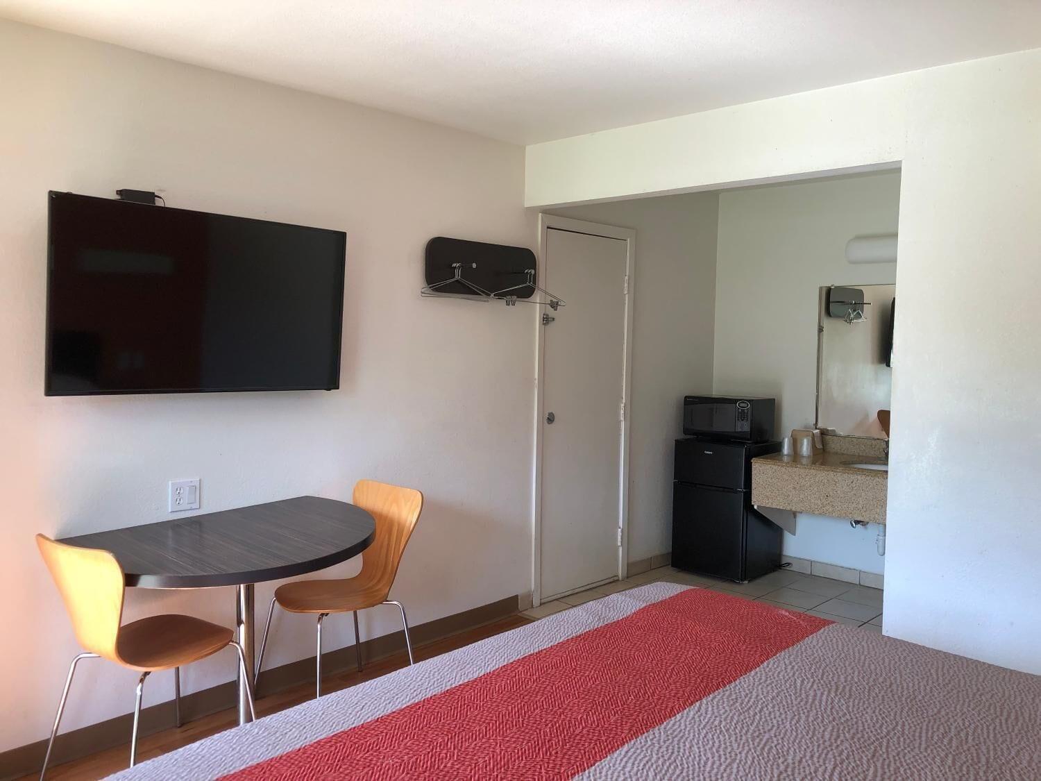 Motel 6-Clute, TX Eksteriør billede