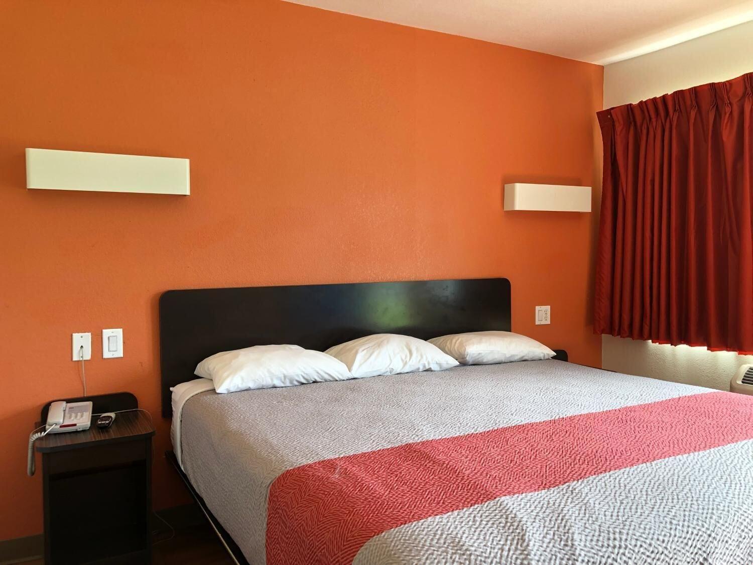 Motel 6-Clute, TX Eksteriør billede