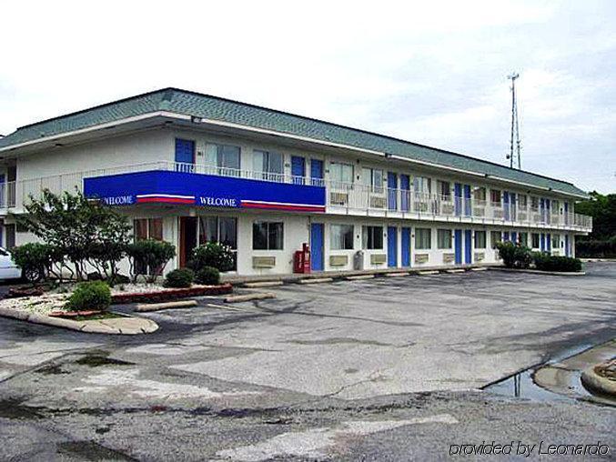 Motel 6-Clute, TX Eksteriør billede